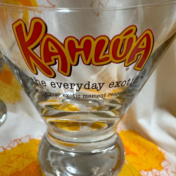 Kahula Logo liquor glassware-Vintage Set of 2. Perfect preowned condition - Picture 2 of 7